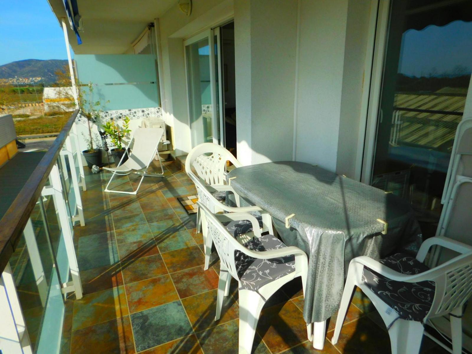 Gmid Immo Apartamento Portomarina Roses Exterior photo