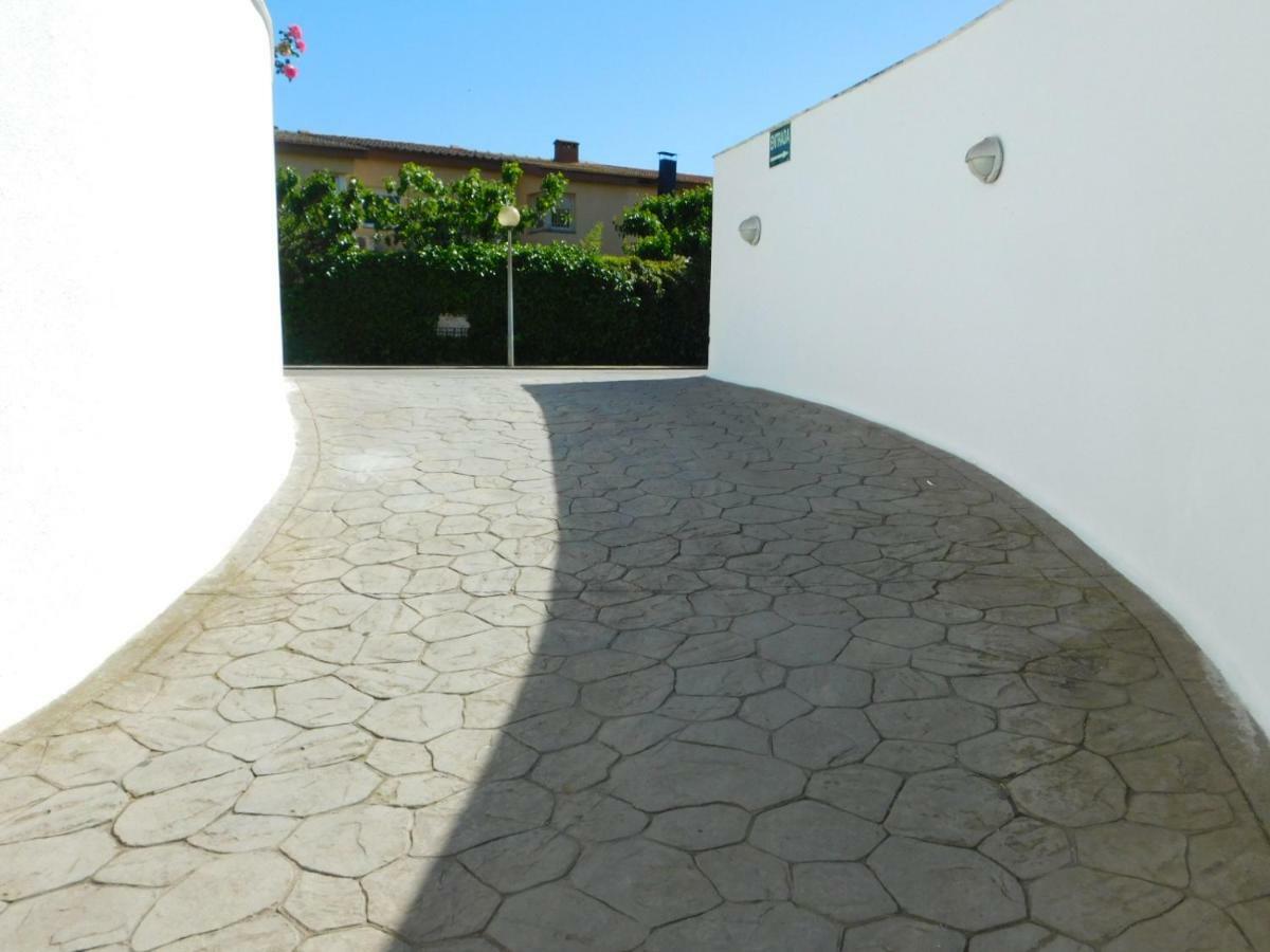 Gmid Immo Apartamento Portomarina Roses Exterior photo